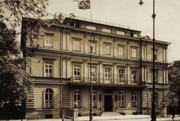 The Munich Documentation Centre for the History of